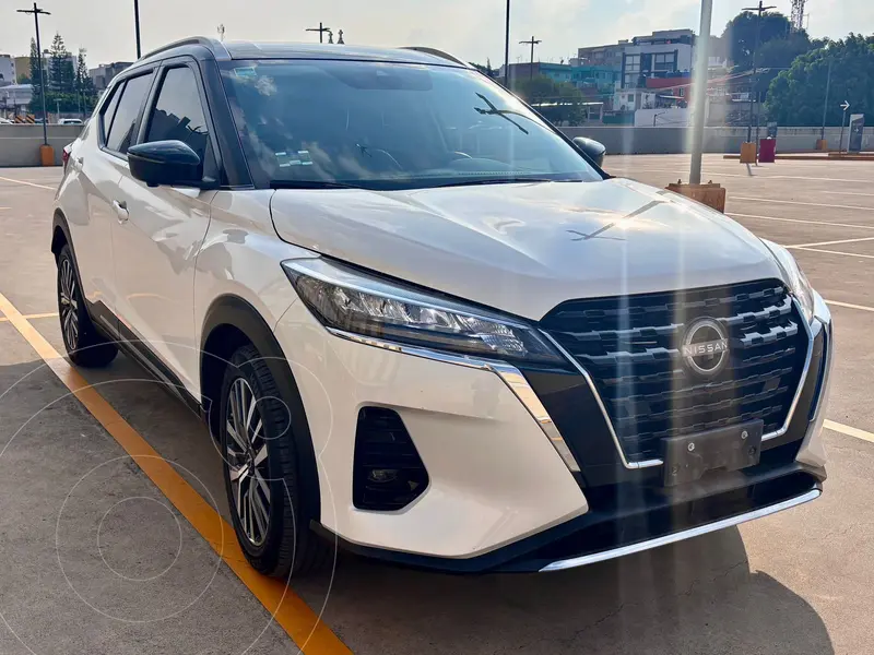 Foto Nissan Kicks Platinum Aut usado (2022) color Blanco financiado en mensualidades(enganche $148,390 mensualidades desde $6,375)