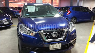 foto Nissan Kicks Sense usado (2017) color Azul Cobalto precio $222,000