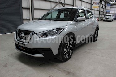 foto Nissan Kicks Sense usado (2018) color Plata precio $229,900