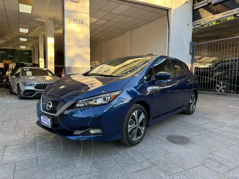 Foto Nissan Leaf SL usado (2021) color Azul precio $414,900