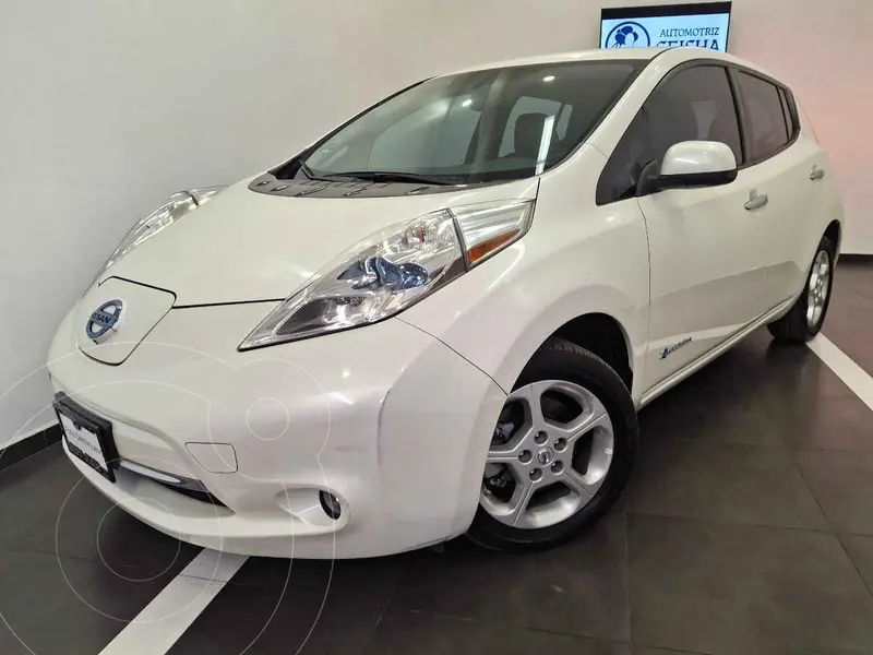 Foto Nissan Leaf 30 kW usado (2017) color Blanco financiado en mensualidades(enganche $56,100 mensualidades desde $5,534)