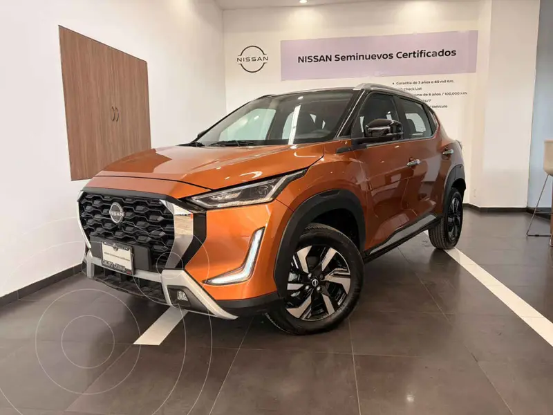 Foto Nissan Magnite Exclusive Aut usado (2025) color Naranja financiado en mensualidades(enganche $84,700 mensualidades desde $8,356)
