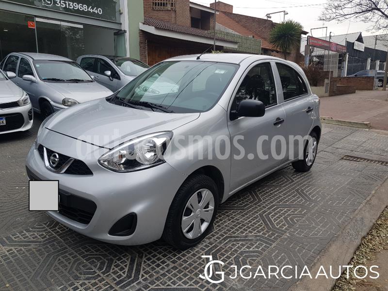 foto Nissan March Active usado (2018) color Gris Claro precio $719.000