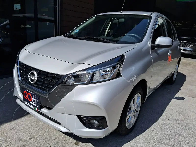 Foto Nissan March Advance usado (2023) color plateado financiado en mensualidades(enganche $62,402 mensualidades desde $4,772)