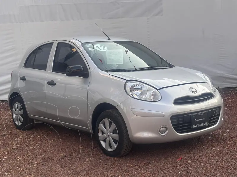Foto Nissan March Sense usado (2012) color plateado precio $110,000