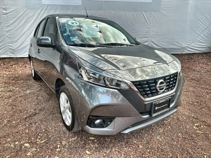 Nissan March Advance usado (2021) color Gris Oscuro precio $240,000