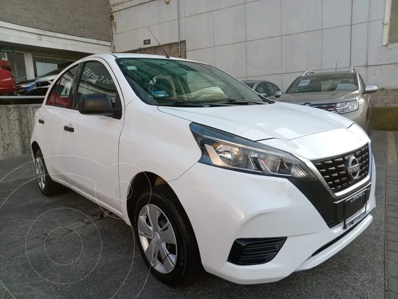 Foto Nissan March Sense Aut usado (2023) color Blanco precio $200,700