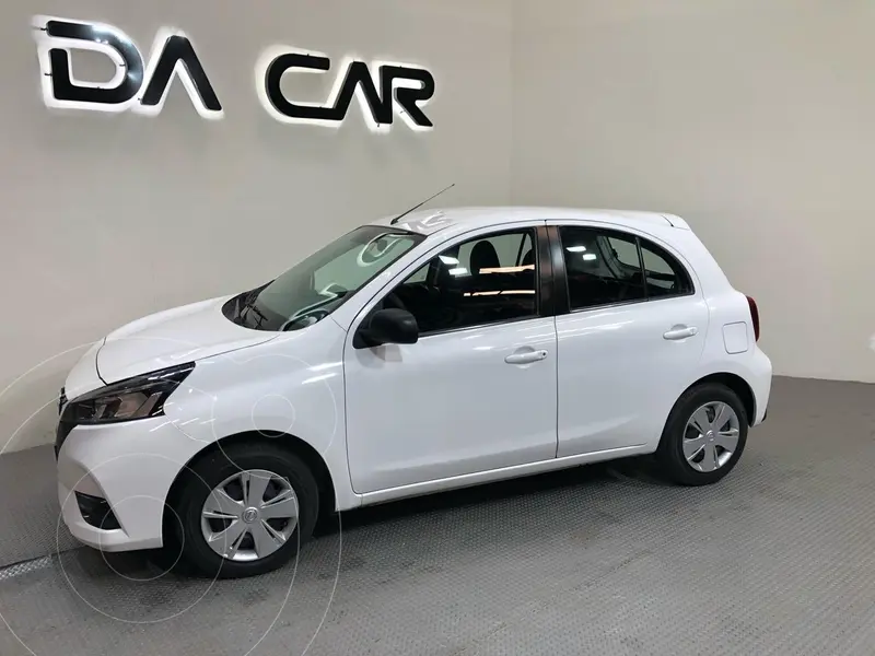 Foto Nissan March Sense usado (2022) color Blanco precio $228,000