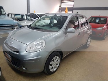 foto Nissan March Visia usado (2012) color Gris Claro precio $280.500