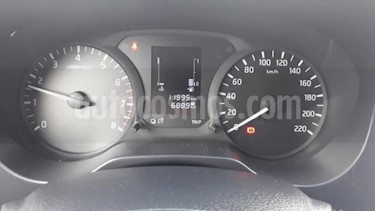 Foto Nissan NP300 Doble Cabina 4p SE L4/2.5 Man A/C Paq Seg usado (2019) color Rojo precio $285,000