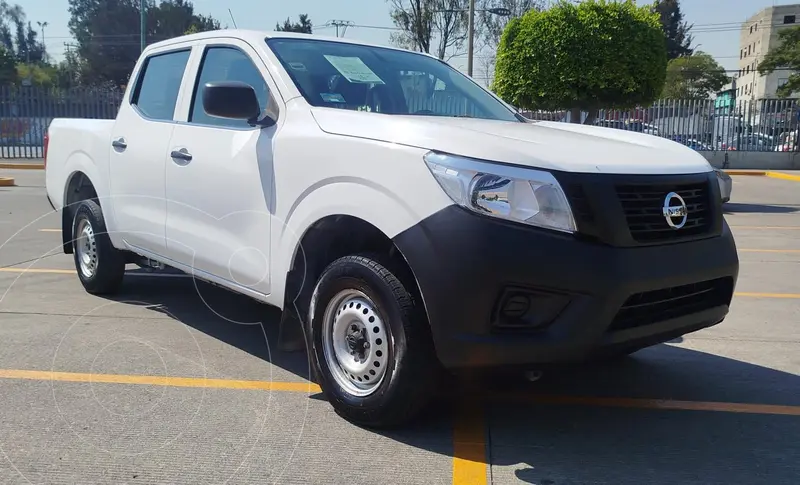 Foto Nissan NP300 Doble Cabina SE A/A Paq. de Seg. usado (2020) color Blanco precio $325,000
