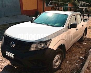 Nissan NP300 Doble Cabina S A/A usado (2017) color Plata precio $235,000