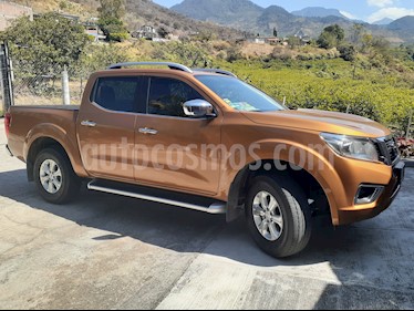 Nissan NP300 Frontier LE A/A usado (2017) color Naranja precio $310,000