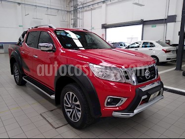 Nissan NP300 Frontier Doble Cabina Diesel 4x4 A/A Paquete de Seguridad usado (2018) color Rojo precio $460,000