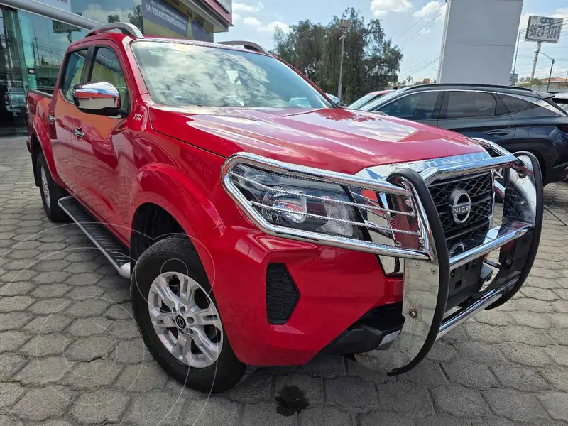 Foto Nissan NP300 Frontier LE A/A usado (2023) color Rojo precio $460,000