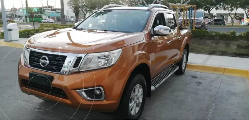 Foto Nissan NP300 Frontier LE A/A usado (2017) color Naranja precio $389,000