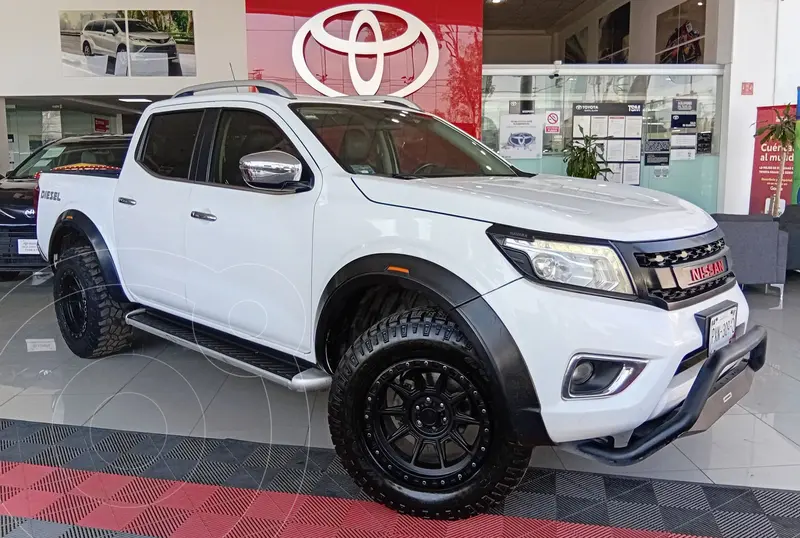 Foto Nissan NP300 Frontier LE Diesel 4x4 A/A Aut usado (2019) color Blanco financiado en mensualidades(enganche $177,650 mensualidades desde $7,632)