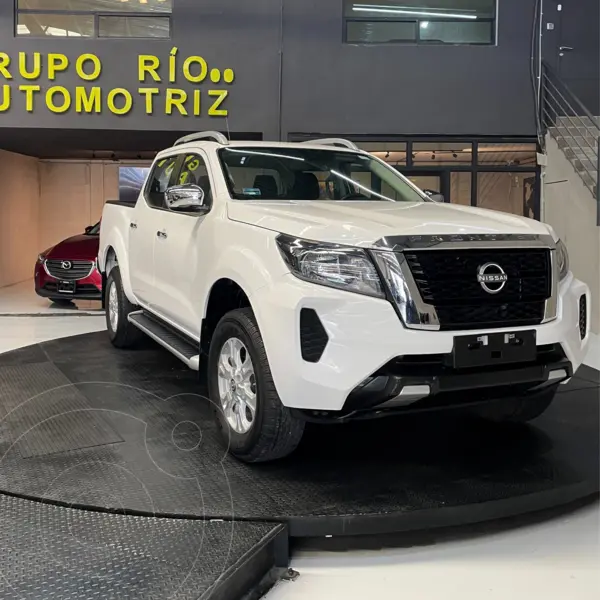 Foto Nissan NP300 Frontier LE A/A usado (2023) color Blanco precio $579,000
