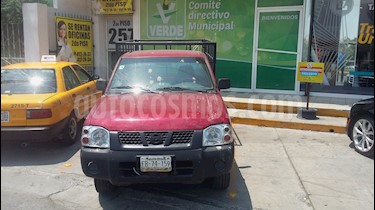 Nissan NP300 2.4L Chasis usado (2009) color Rojo precio $145,000