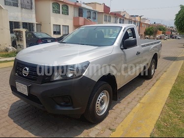 foto Nissan NP300 2.4L Chasis usado (2018) color Plata precio $220,000