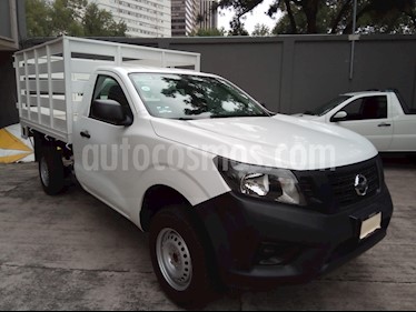 foto Nissan NP300 2.4L Estacas Dh Paquete de Seguridad usado (2018) color Blanco precio $269,000