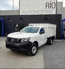 Foto venta Auto usado Nissan NP300 2.4L Estacas Dh (2016) color Blanco precio $233,000