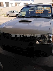 foto Nissan NP300 2.5L Diesel Chasis 4x2 usado (2007) color Blanco precio $80,000