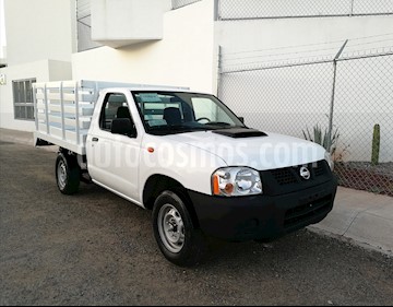 Foto venta Auto Seminuevo Nissan NP300 2.5L Diesel Chasis 4x2 (2012) color Blanco precio $151,000