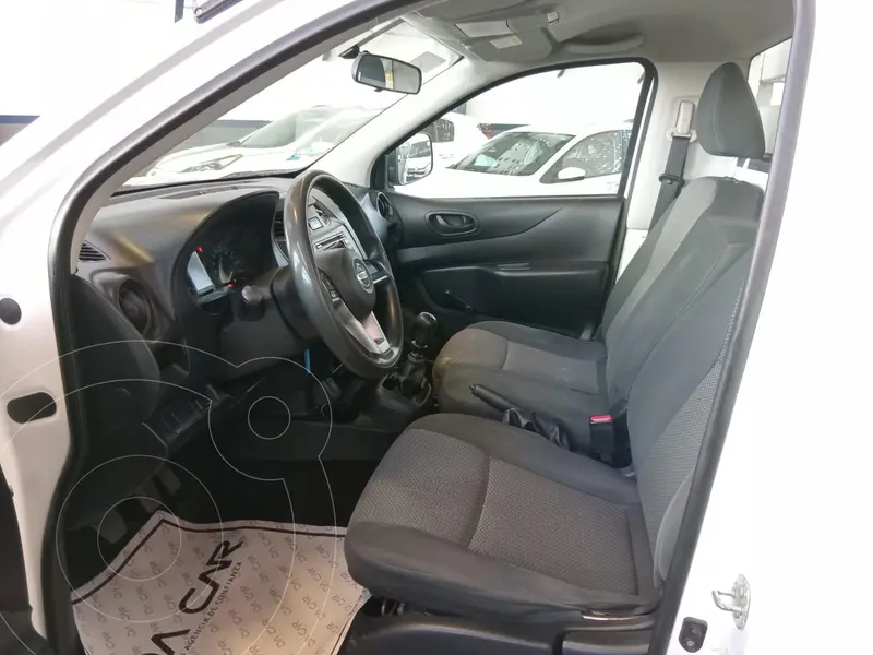 Foto Nissan NP300 2.5L Chasis Cabina Diesel Dh A/A Paq. de Seguridad usado (2021) color Blanco precio $399,000