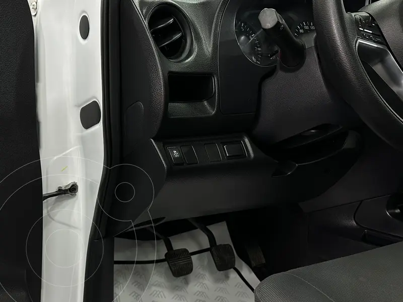 nissan np300