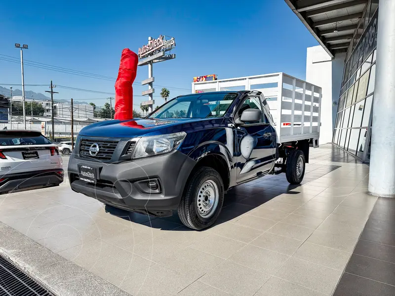 Foto Nissan NP300 2.5L Estacas Dh A/A Paquete de Seguridad usado (2020) color Blanco precio $349,000