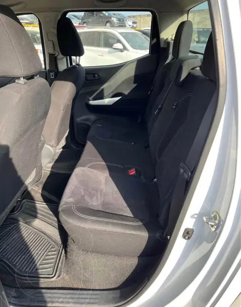 nissan np300