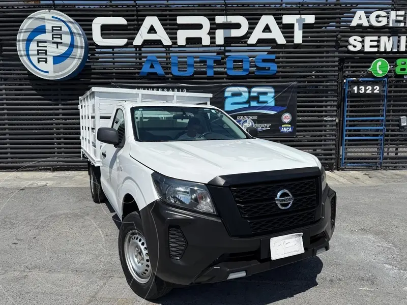 Foto Nissan NP300 Estacas usado (2021) color Blanco precio $369,000