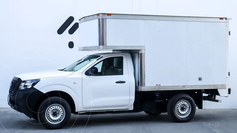 Foto Nissan NP300 Chasis usado (2021) color Blanco financiado en mensualidades(enganche $83,380 mensualidades desde $7,104)