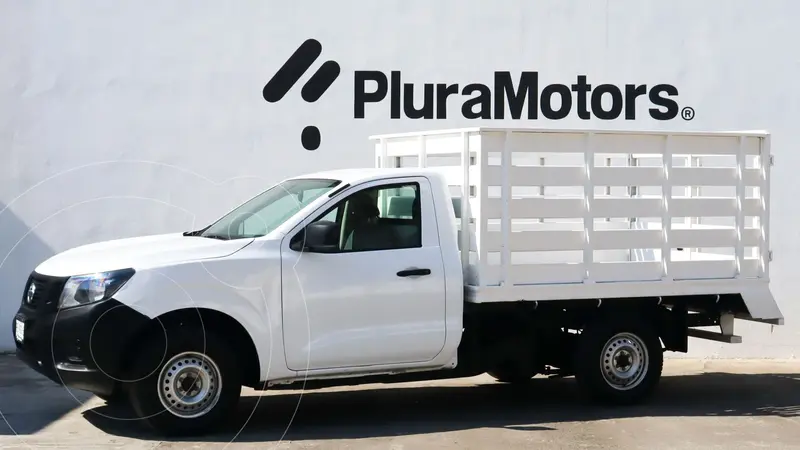 Foto Nissan NP300 2.5L Estacas Dh A/A Paquete de Seguridad usado (2020) color Blanco precio $349,000