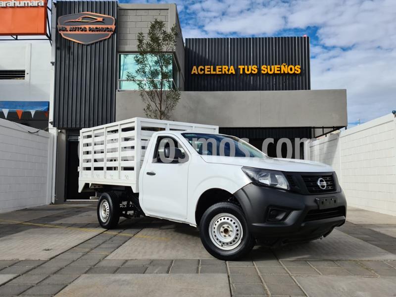 foto Nissan NP300 2.5L Chasis Cabina Dh usado (2018) color Blanco precio $249,000