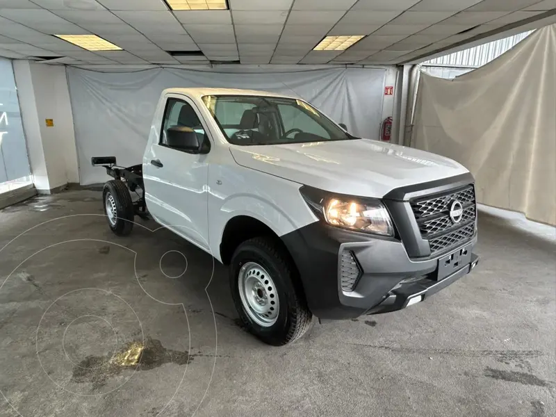 Foto Nissan NP300 Chasis Diesel Plus usado (2024) color Blanco precio $421,900