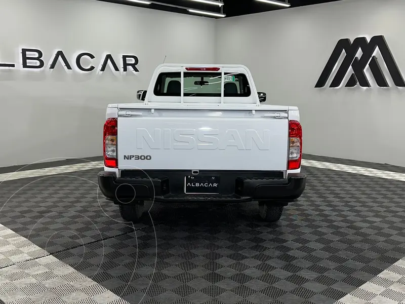 nissan np300