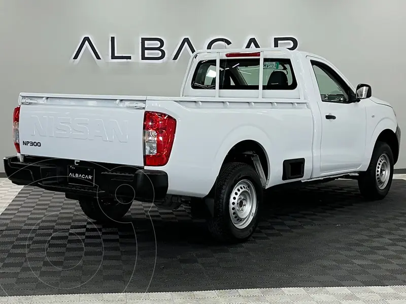 nissan np300