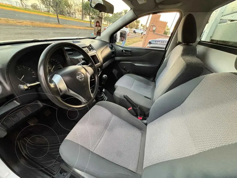 nissan np300