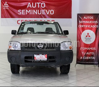 Nissan NP300 2.5L Pick-up Dh usado (2015) color Plata precio $190,000