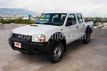 Nissan NP300 2.5L Diesel Chasis 4x4 Ac usado (2014) color Blanco precio $204,700