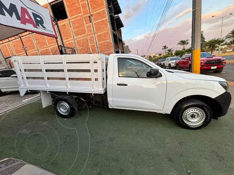 nissan np300