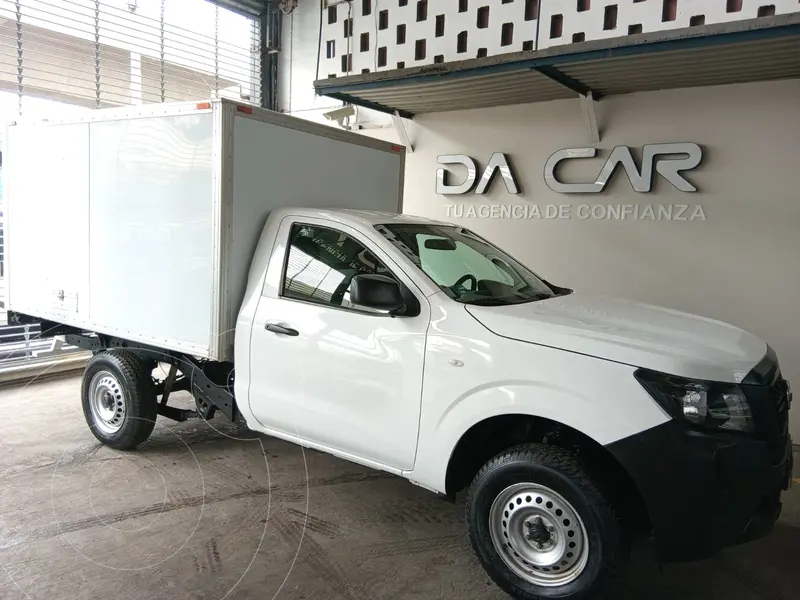Foto Nissan NP300 Chasis usado (2022) color Blanco precio $388,000