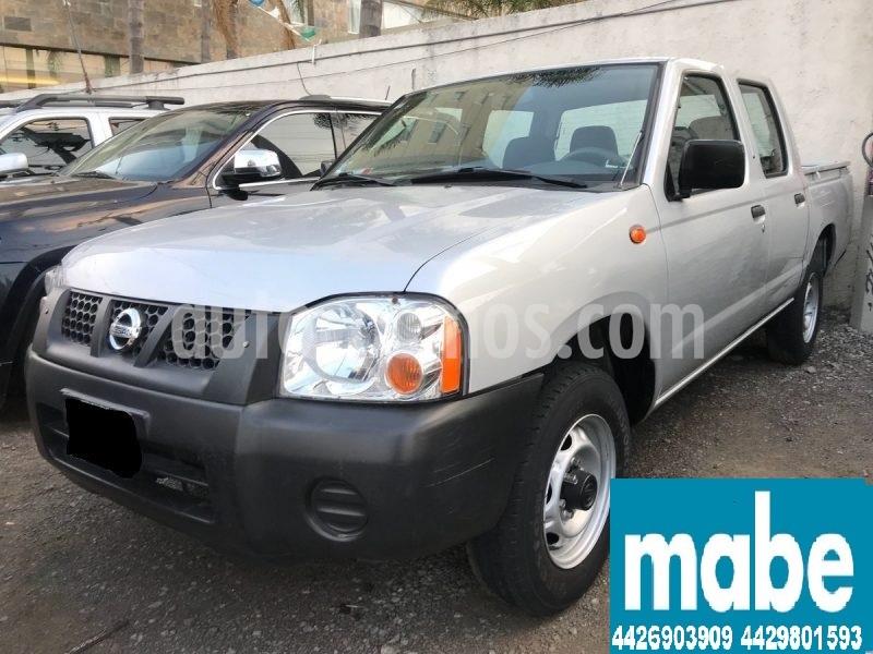Nissan NP300 2.4L Doble Cabina Tipica Audio usado (2015) color Blanco precio $60,000