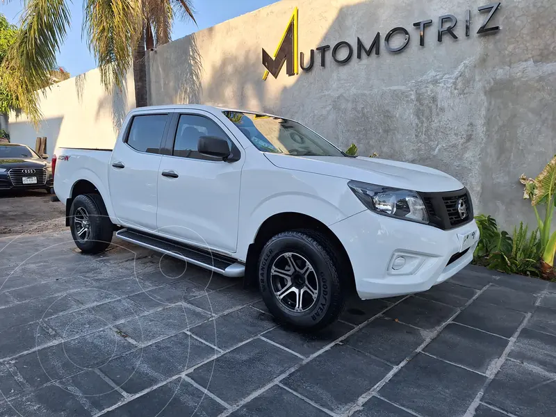 Foto Nissan NP300 2.4L Doble Cabina S A/A usado (2016) color Blanco precio $310,000