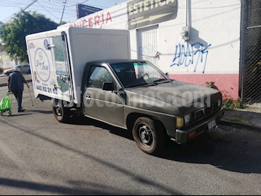Nissan NP300 2.4L Pick-up Dh usado (2001) color Gris precio $70,000