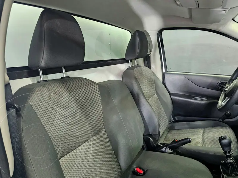 nissan np300