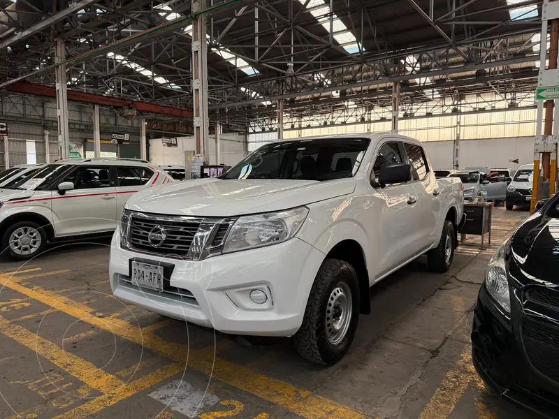 Foto Nissan NP300 2.4L Doble Cabina 4X4 usado (2016) color Blanco financiado en mensualidades(enganche $69,000 mensualidades desde $6,000)
