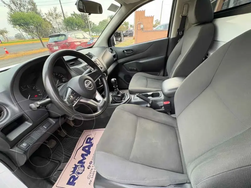 nissan np300